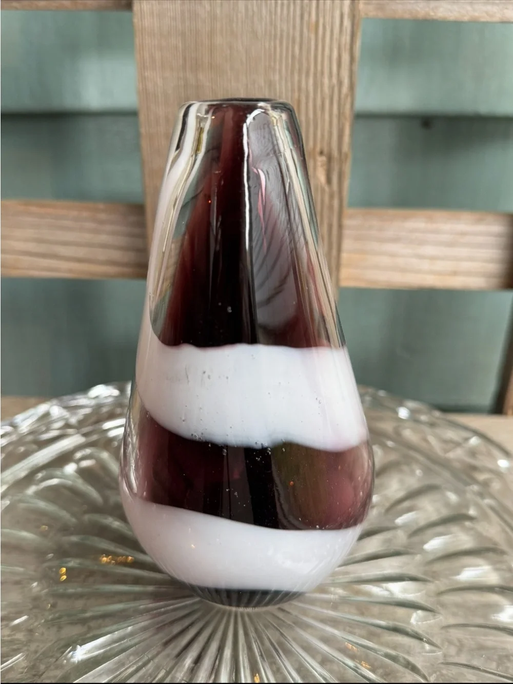 Vintage Murano Style Hand Blown Art Glass Bud Vase Swirl Glossy Finish 6”